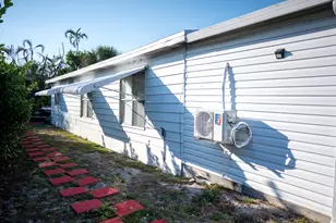 180 Shari Dr, West Palm Beach, FL 33409 - Photo 24