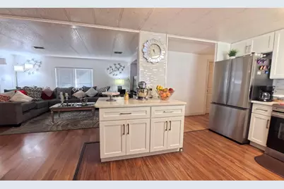 180 Shari Drive, West Palm Beach, FL 33409 - Photo 2