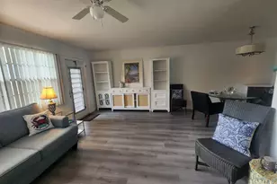 1038 Cambridge B, Deerfield Beach, FL 33442 - Photo 2