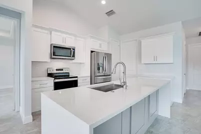 388 SW Vista Lake Drive, Port Saint Lucie, FL 34983 - Photo 8