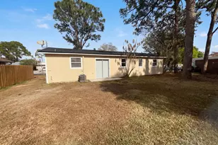 1118 SE Proctor Ln, Port Saint Lucie, FL 34983 - Photo 6