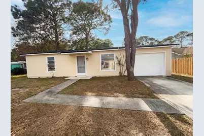 1118 SE Proctor Lane, Port Saint Lucie, FL 34983 - Photo 1