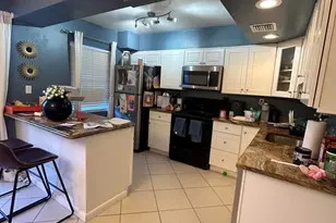 818 Sandtree Dr, Palm Beach Gardens, FL 33403 - Photo 10