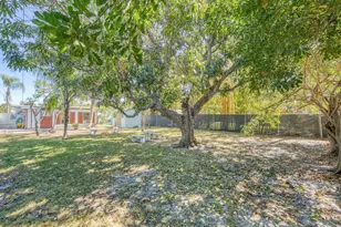 341 Pinewood St, Lantana, FL 33462 - Photo 6