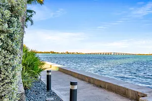 665 NE 25th St, Miami, FL 33137 - Photo 36