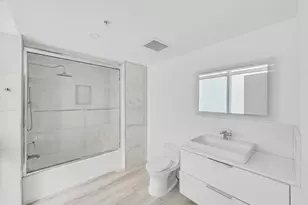 665 NE 25th St, Miami, FL 33137 - Photo 24