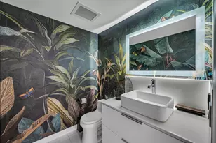 665 NE 25th St, Miami, FL 33137 - Photo 16