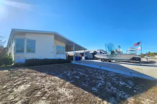 8110 SE Eagle Ave, Hobe Sound, FL 33455 - Photo 1