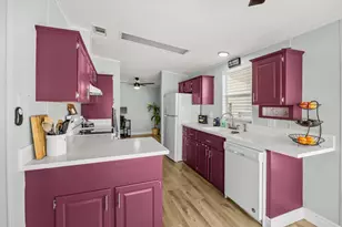 8110 SE Eagle Ave, Hobe Sound, FL 33455 - Photo 10