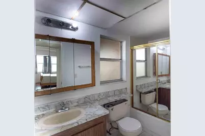 9041 Sunrise Lakes Boulevard #111, Sunrise, FL 33322 - Photo 12