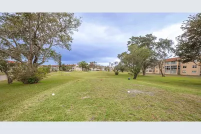 9041 Sunrise Lakes Boulevard #111, Sunrise, FL 33322 - Photo 18