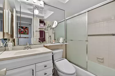 100 SE 6th Avenue #303, Pompano Beach, FL 33060 - Photo 20