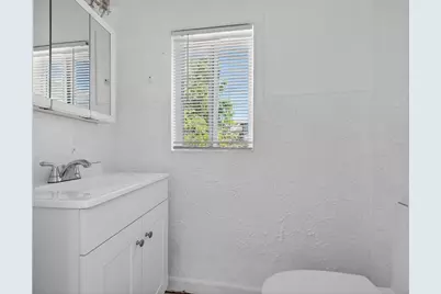 933 30th Court, West Palm Beach, FL 33407 - Photo 12