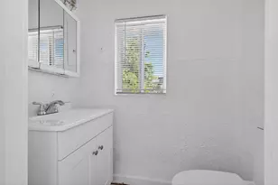 933 30th Ct, West Palm Beach, FL 33407 - Photo 12