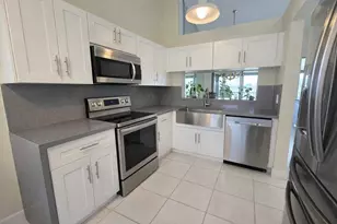 10870 Lakemore Ln, Boca Raton, FL 33498 - Photo 1