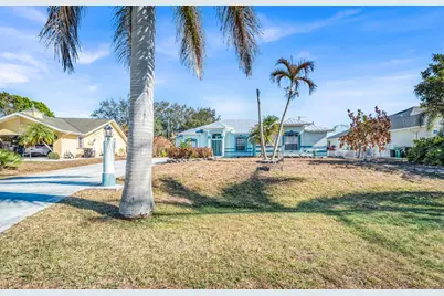 3407 SE Hart Circle, Port Saint Lucie, FL 34984 - Photo 2