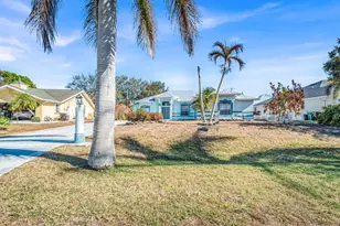 3407 SE Hart Cir, Port Saint Lucie, FL 34984 - Photo 2