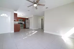 1126 NE 16th Pl, Fort Lauderdale, FL 33305 - Photo 4