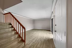 388 Lake Arbor Dr, Palm Springs, FL 33461 - Photo 6