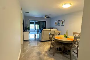 163 Lake Susan Ln, West Palm Beach, FL 33411 - Photo 10