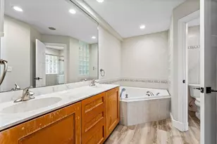 2425 NW 36th St, Boca Raton, FL 33431 - Photo 14