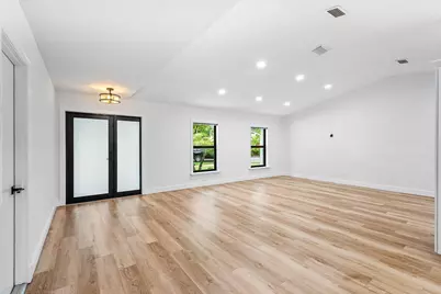 2425 NW 36th Street, Boca Raton, FL 33431 - Photo 2