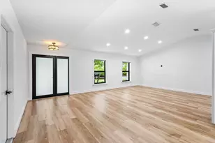 2425 NW 36th St, Boca Raton, FL 33431 - Photo 2