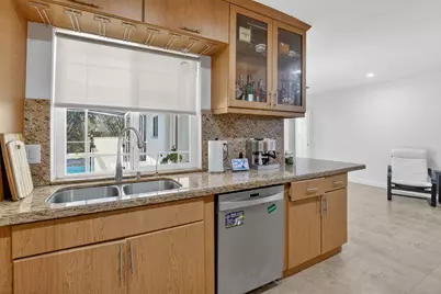 7000 Plantation Road, Plantation, FL 33317 - Photo 8