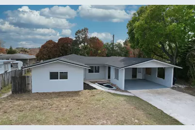 2405 Melon Court, Fort Pierce, FL 34982 - Photo 2