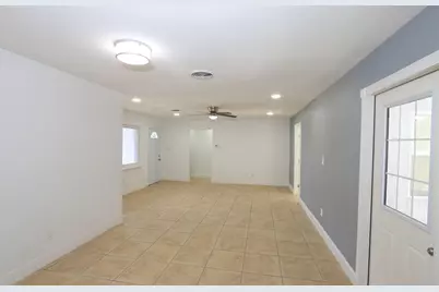 2405 Melon Court, Fort Pierce, FL 34982 - Photo 4