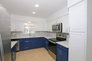 2405 Melon Ct, Fort Pierce, FL 34982 - Photo 20