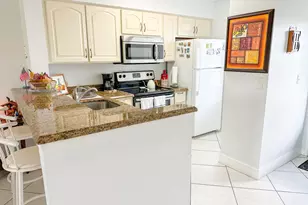 2222 N Cypress Bend Dr, Pompano Beach, FL 33069 - Photo 8