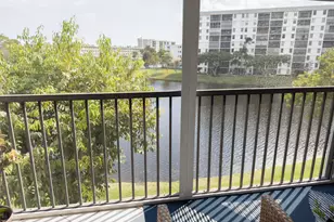 2222 N Cypress Bend Dr, Pompano Beach, FL 33069 - Photo 2