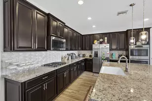 929 Sterling Pine Pl, The Acreage, FL 33470 - Photo 22