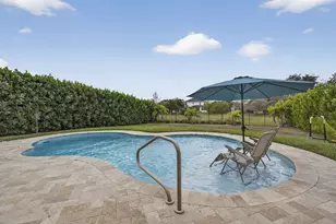 929 Sterling Pine Pl, The Acreage, FL 33470 - Photo 32