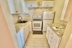 39 Waltham B, West Palm Beach, FL 33417 - Photo 1