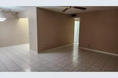 251 Fanshaw F, Boca Raton, FL 33434 - Photo 4