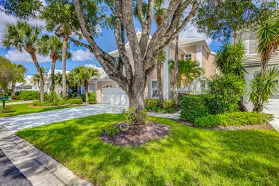17 Selby Lane, Palm Beach Gardens, FL 33418 - Photo 2