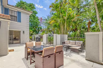 355 Prestwick Circle #4, Palm Beach Gardens, FL 33418 - Photo 6