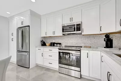 355 Prestwick Circle #4, Palm Beach Gardens, FL 33418 - Photo 22