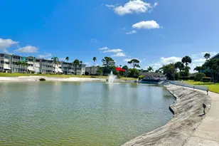 2562 N Garden Dr N, Lake Worth, FL 33461 - Photo 12