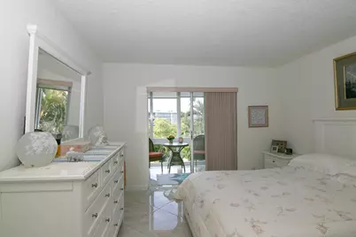 2562 N Garden Drive N #308, Lake Worth, FL 33461 - Photo 10