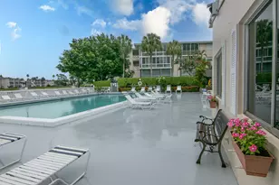 2562 N Garden Dr N, Lake Worth, FL 33461 - Photo 26