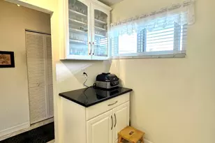 2562 N Garden Dr N, Lake Worth, FL 33461 - Photo 4