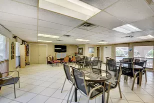 250 NE 20th St, Boca Raton, FL 33431 - Photo 38