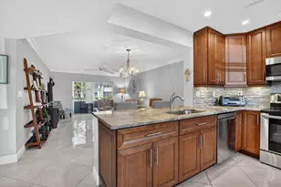 250 NE 20th St, Boca Raton, FL 33431 - Photo 10