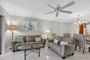 250 NE 20th St, Boca Raton, FL 33431 - Photo 14