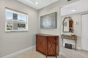 250 NE 20th St, Boca Raton, FL 33431 - Photo 8