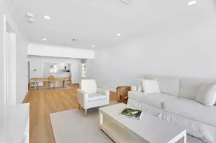 211 Miraflores Dr, Palm Beach, FL 33480 - Photo 14