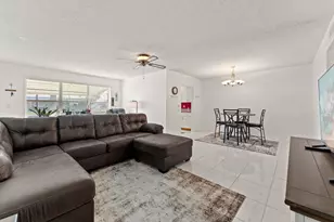 201 Country Ln, Boynton Beach, FL 33435 - Photo 8